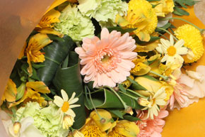 花束(スタンダード)黄色・オレンジ系
